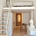 Arya Apartment